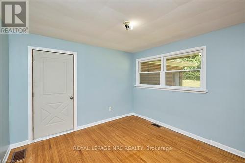 489 Memorial Drive, Pelham, ON - Indoor Photo Showing Other Room