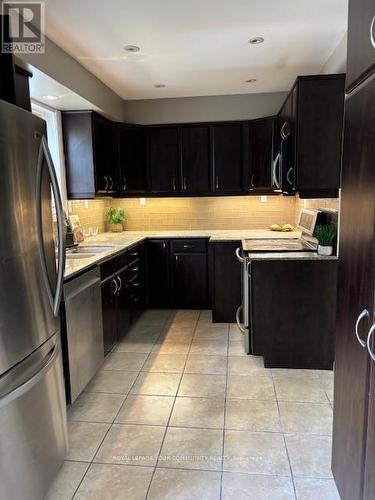 589 Watson Avenue, Newmarket (Huron Heights-Leslie Valley), ON - Indoor Photo Showing Kitchen