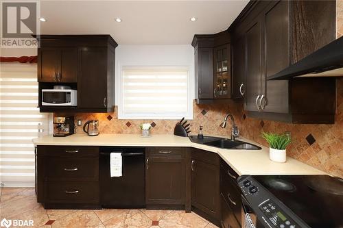 32 Coniston Avenue, Brampton, ON - Indoor Photo Showing Kitchen With Double Sink