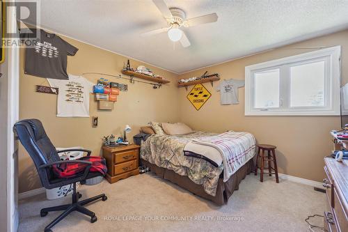 43 Halmar Park Road, Georgina (Pefferlaw), ON - Indoor Photo Showing Bedroom