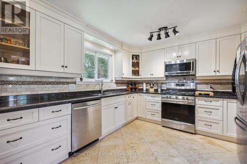 43 Halmar Park Road, Georgina (Pefferlaw), ON - Indoor Photo Showing Kitchen