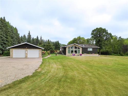 107113 74N Road, Minnedosa, MB - Outdoor