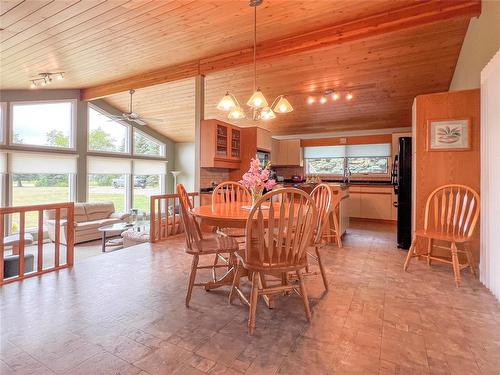 107113 74N Road, Minnedosa, MB - Indoor Photo Showing Dining Room