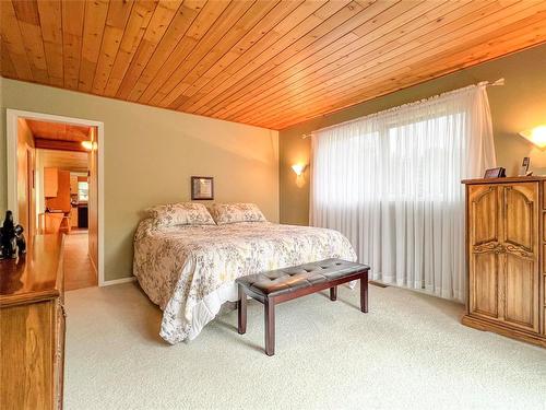 107113 74N Road, Minnedosa, MB - Indoor Photo Showing Bedroom