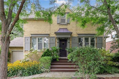 Character home in the heart of Downtown - 607 Locust Street, Burlington, ON - Outdoor