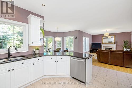 2547 Morrison Avenue, Mississauga (Erindale), ON - Indoor Photo Showing Kitchen With Double Sink