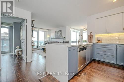 904 - 1940 Ironstone Drive, Burlington (Uptown), ON - Indoor Photo Showing Kitchen