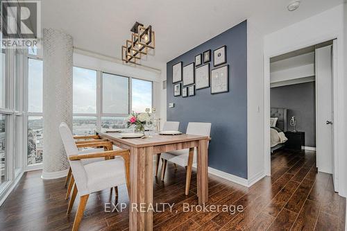 904 - 1940 Ironstone Drive, Burlington (Uptown), ON - Indoor Photo Showing Dining Room