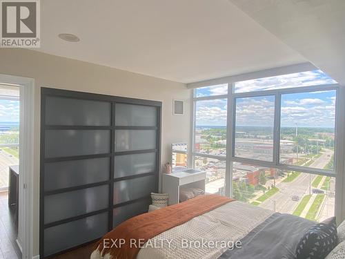 904 - 1940 Ironstone Drive, Burlington, ON - Indoor Photo Showing Bedroom