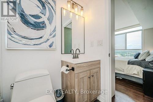 904 - 1940 Ironstone Drive, Burlington (Uptown), ON - Indoor Photo Showing Bathroom