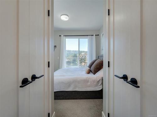 608-967 Whirlaway Cres, Langford, BC - Indoor Photo Showing Bedroom