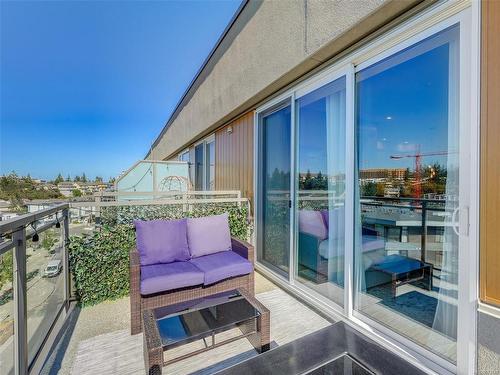 608-967 Whirlaway Cres, Langford, BC - Outdoor With Balcony With Exterior