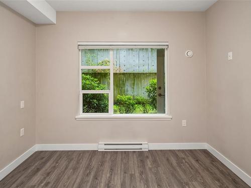 102-1018 Inverness Rd, Saanich, BC - Indoor Photo Showing Other Room