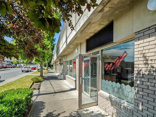 1-40 Cadillac Ave, Saanich, BC 