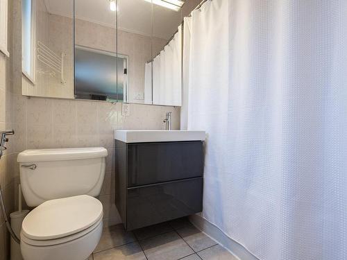 Ensuite bathroom - 4641 Av. Lacombe, Montréal (Côte-Des-Neiges/Notre-Dame-De-Grâce), QC 