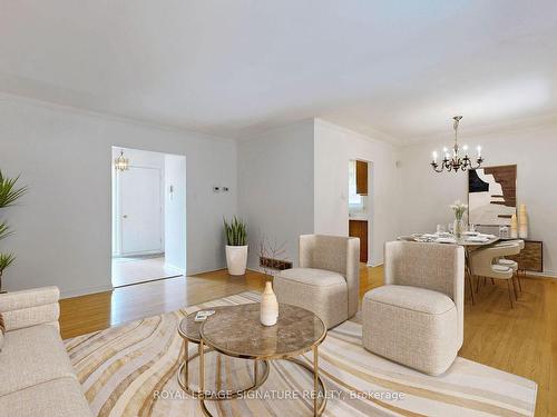 46 Sandbourne Cres, Toronto, ON - Indoor Photo Showing Living Room