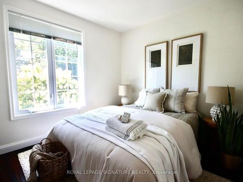 241 Rouge Hills Dr, Toronto, ON - Indoor Photo Showing Bedroom