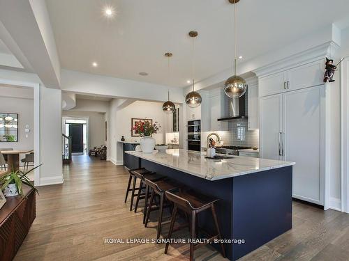 2302 Hyacinth Cres, Oakville, ON - Indoor Photo Showing Kitchen With Upgraded Kitchen