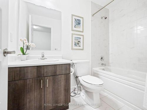 10-1125 Legar Way, Milton, ON - Indoor Photo Showing Bathroom