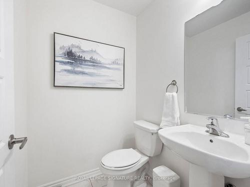 10-1125 Legar Way, Milton, ON - Indoor Photo Showing Bathroom