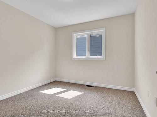 230 Beechwood Forest Lane, Gravenhurst, ON - Indoor Photo Showing Other Room