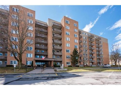 605-1599 Lassiter Terrace, Ottawa, ON 