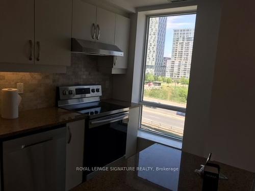 911W-500 Queens Quay W, Toronto, ON - Indoor Photo Showing Kitchen