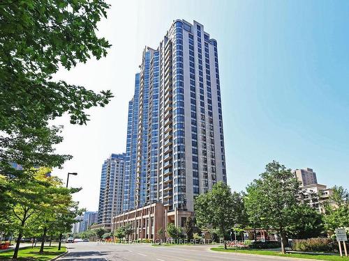 814-10 Northtown Way, Toronto, ON - Outdoor With Facade