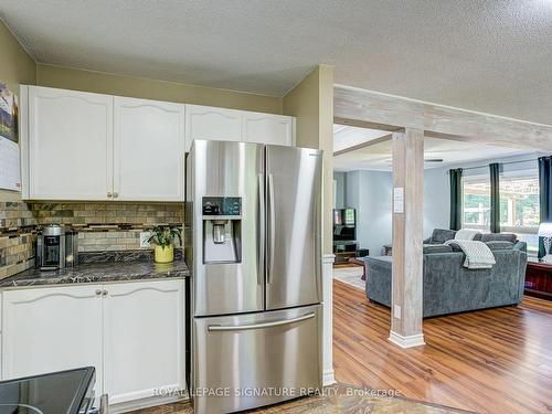 7498 County 9 Rd, Clearview, ON - Indoor Photo Showing Kitchen