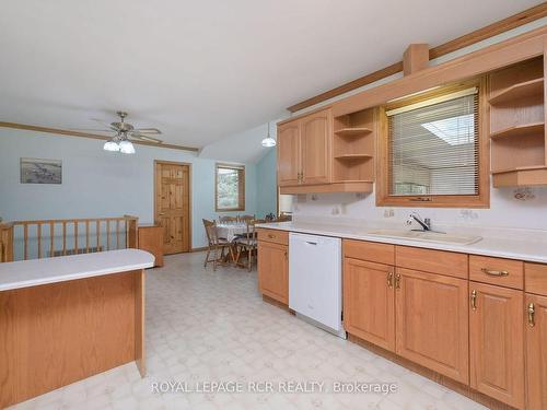 245 Penetanguishene Rd N, Oro-Medonte, ON - Indoor Photo Showing Kitchen