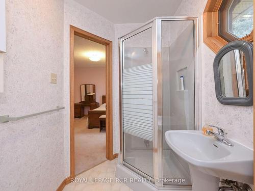 245 Penetanguishene Rd N, Oro-Medonte, ON - Indoor Photo Showing Bathroom