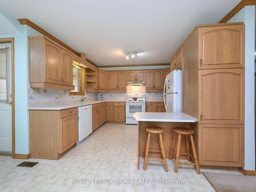 245 Penetanguishene Rd N, Oro-Medonte, ON - Indoor Photo Showing Kitchen