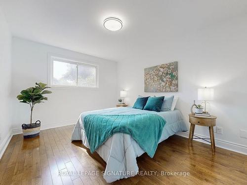 88 Mccraney St W, Oakville, ON - Indoor Photo Showing Bedroom