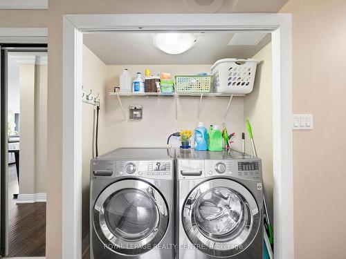 602-200 Robert Speck Pkwy, Mississauga, ON - Indoor Photo Showing Laundry Room