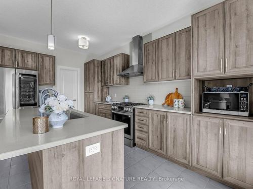 7 Carina St E, Kitchener, ON - Indoor Photo Showing Kitchen With Upgraded Kitchen