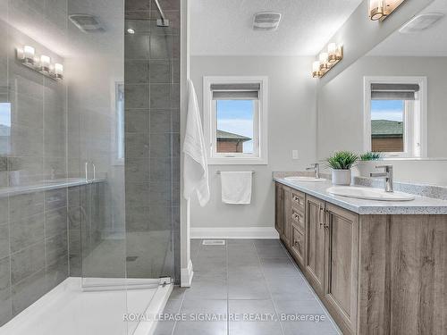 7 Carina St E, Kitchener, ON - Indoor Photo Showing Bathroom