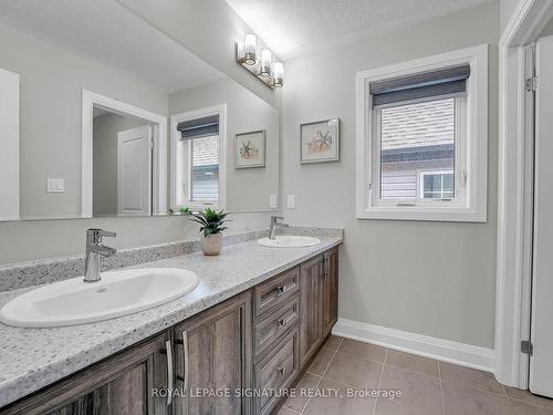 7 Carina St E, Kitchener, ON - Indoor Photo Showing Bathroom