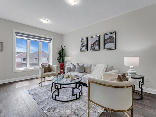 7 Carina St E, Kitchener, ON - Indoor Photo Showing Living Room