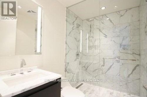 4208 - 180 University Avenue E, Toronto, ON - Indoor Photo Showing Bathroom