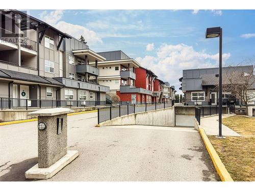 1481 Glenmore Road N Unit# 210, Kelowna, BC - Outdoor