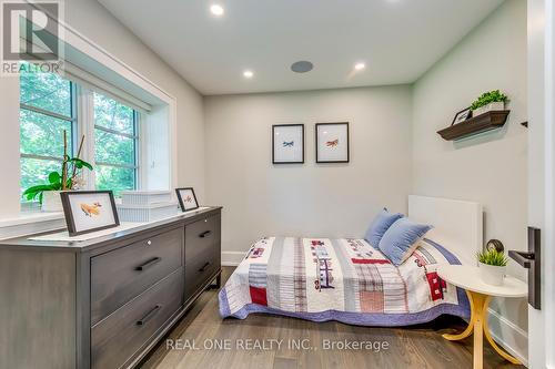 1386 Willowdown Road, Oakville, ON - Indoor Photo Showing Bedroom