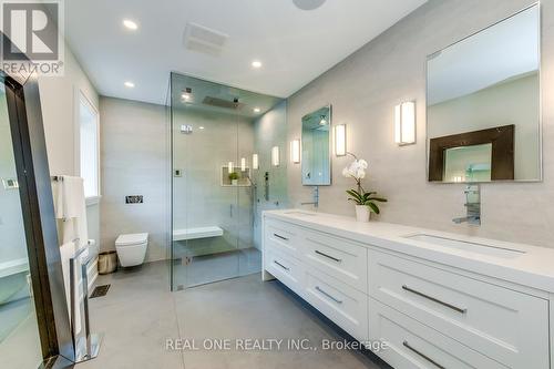 1386 Willowdown Road, Oakville, ON - Indoor Photo Showing Bathroom