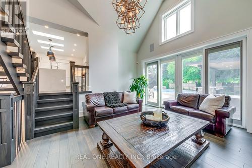 1386 Willowdown Road, Oakville, ON - Indoor Photo Showing Living Room