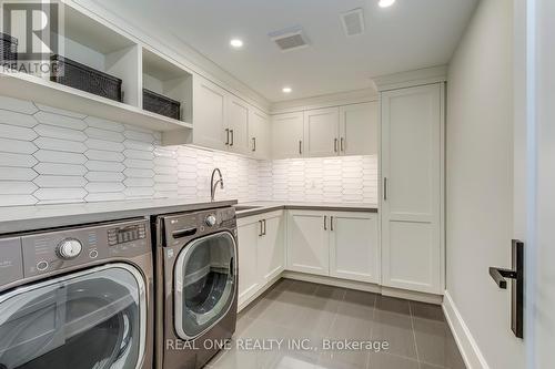 1386 Willowdown Road, Oakville, ON - Indoor Photo Showing Laundry Room