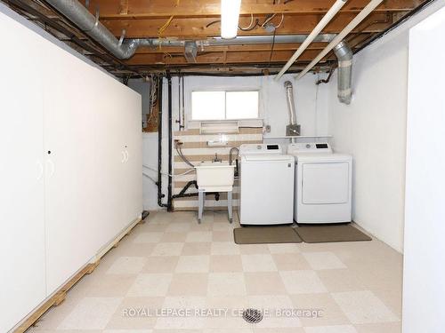 570 Louis Dr, Mississauga, ON - Indoor Photo Showing Laundry Room