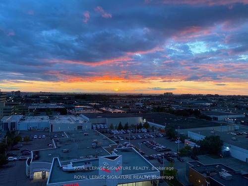 1115-830 Lawrence Ave W, Toronto, ON - Outdoor With View