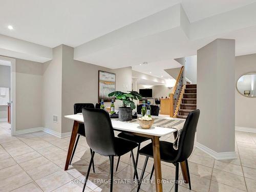 162 Silverlace Circ, Hamilton, ON - Indoor Photo Showing Dining Room