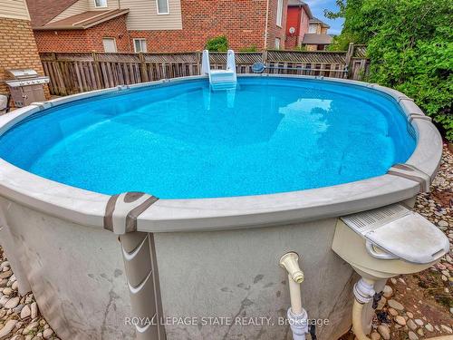 162 Silverlace Circ, Hamilton, ON - Outdoor With Above Ground Pool With Exterior