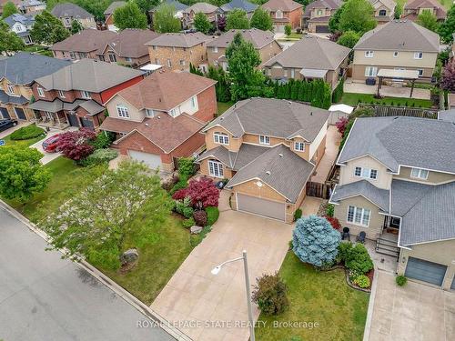 162 Silverlace Circ, Hamilton, ON - Outdoor With Facade