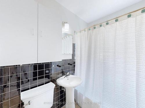 14 Linville Rd, Toronto, ON - Indoor Photo Showing Bathroom